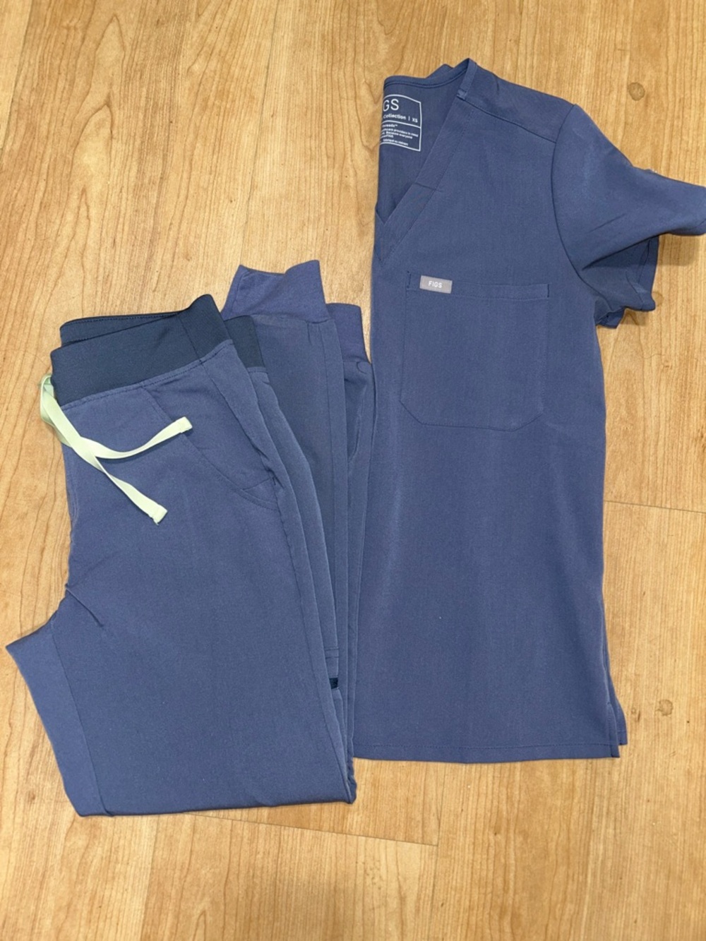 Figs space gray woman’s jogger one pocket scrub set